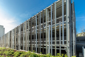 Preflex Parkhaus für ein Wohngebäude