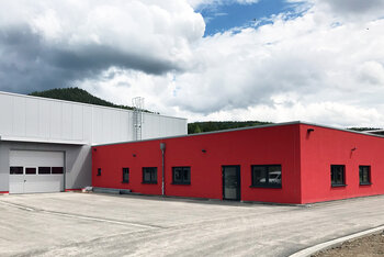 Smart production hall including office space