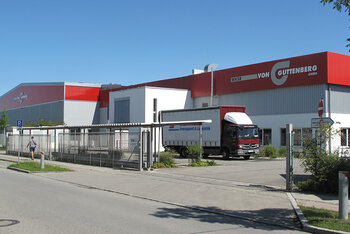 Logistik- & Lagerhalle mit Überdachung