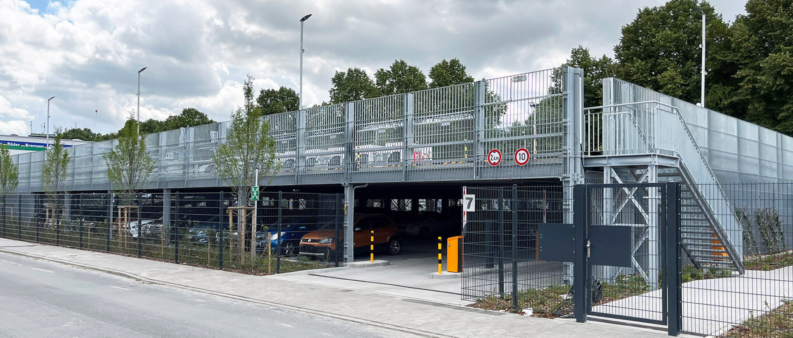 C + P Referenzen | Preflex® Parkhaus als Mini-Logistikhub
