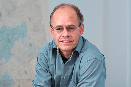 Dipl.-Ing. Markus Balzer Geschäftsführer C + P Engineering
GmbH & Co. KG Angelburg. Dipl.-Ing. Markus Balzer Geschäftsführer C + P Engineering
GmbH & Co. KG Angelburg.