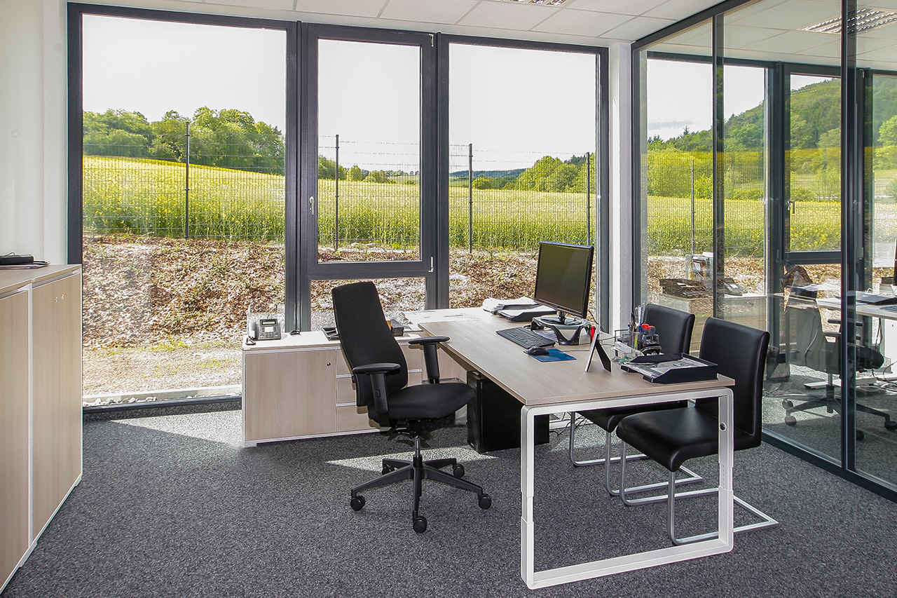 C + P Referenzen | Produktionshalle inkl. Büro