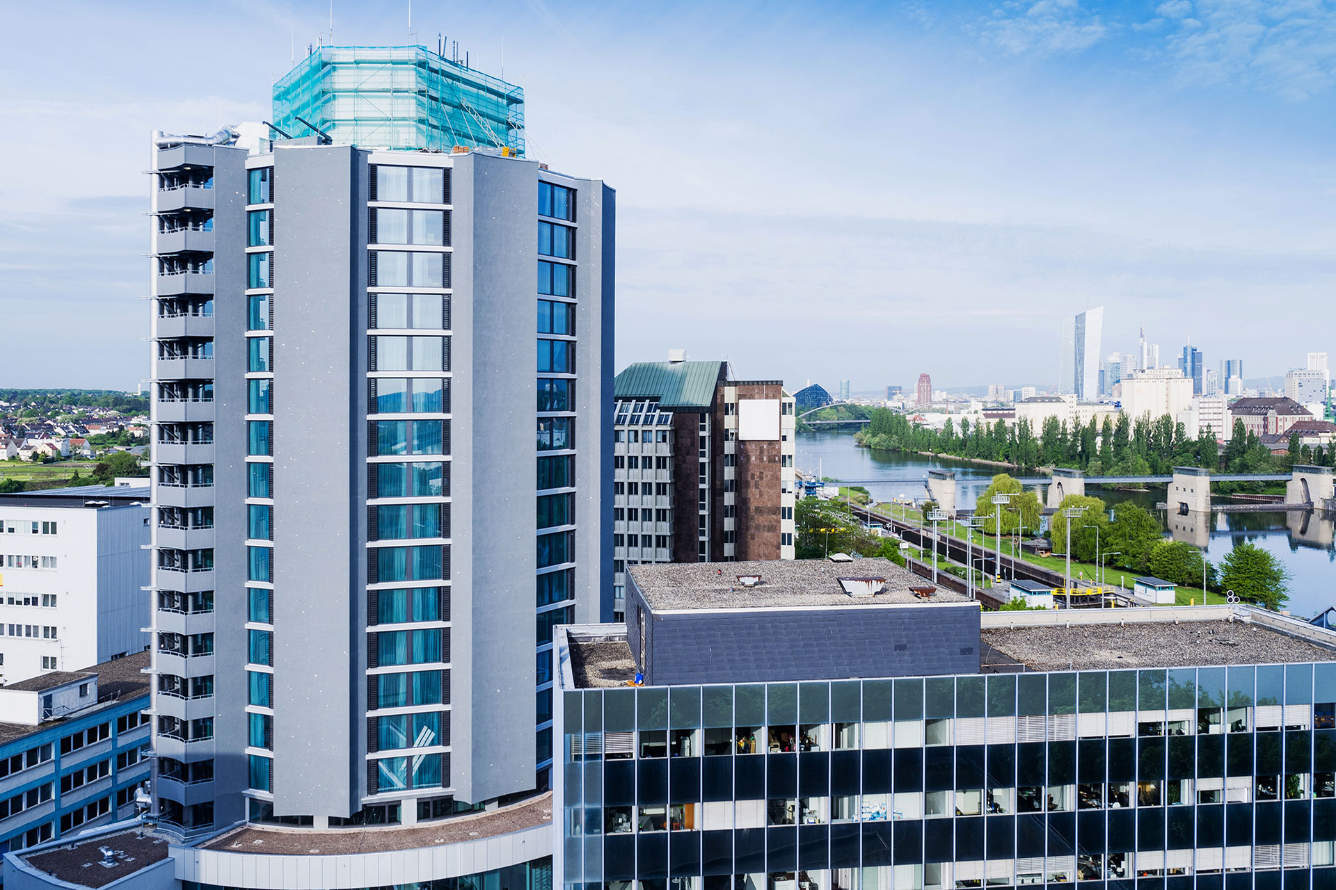 C + P Referenzen | Fassadengestaltung Hotelgebäude